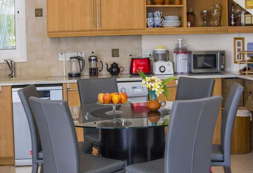 Villa Atlantis In Ayia Napa