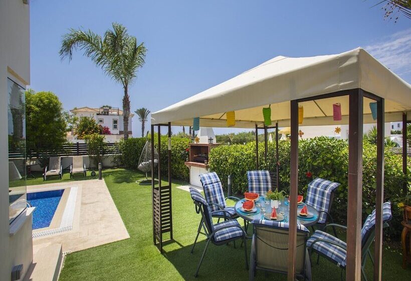Villa Atlantis In Ayia Napa