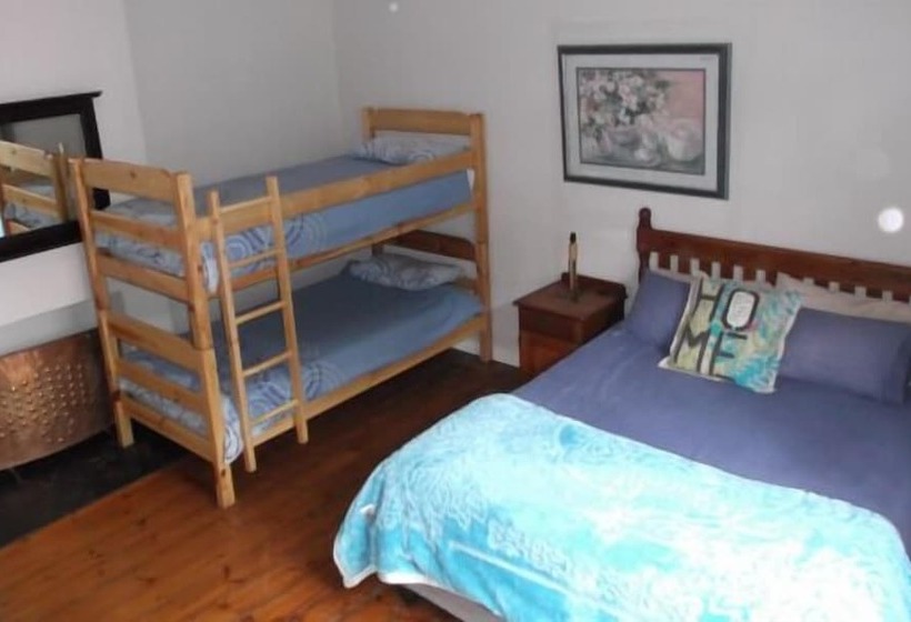Homebase Melville  Hostel