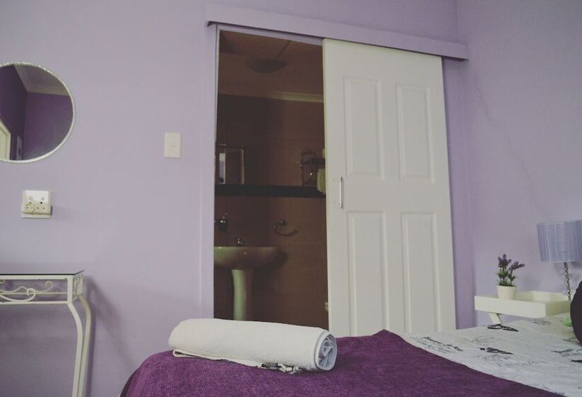 Homebase Melville  Hostel