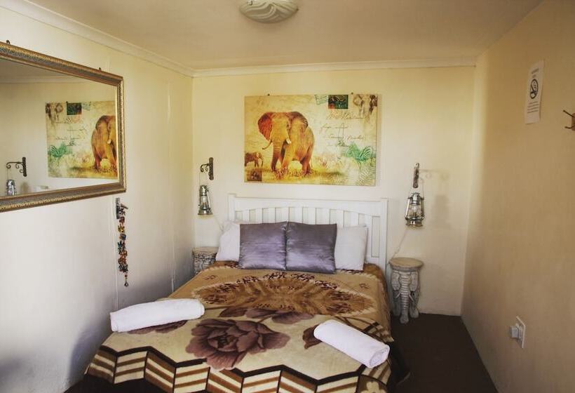 Homebase Melville  Hostel