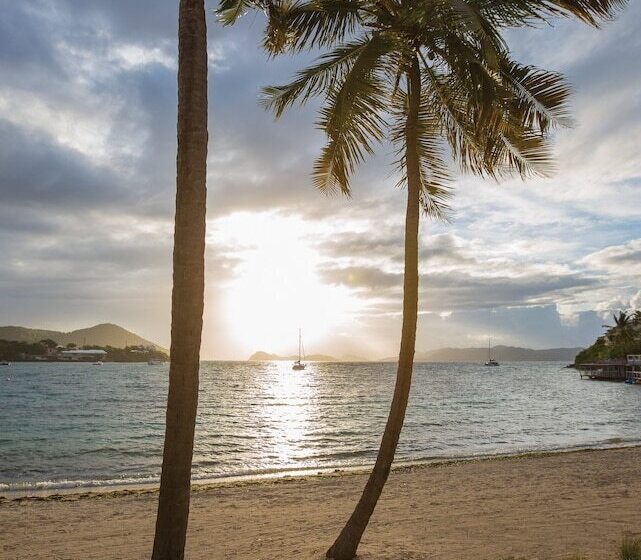 هتل Margaritaville Vacation Club St Thomas