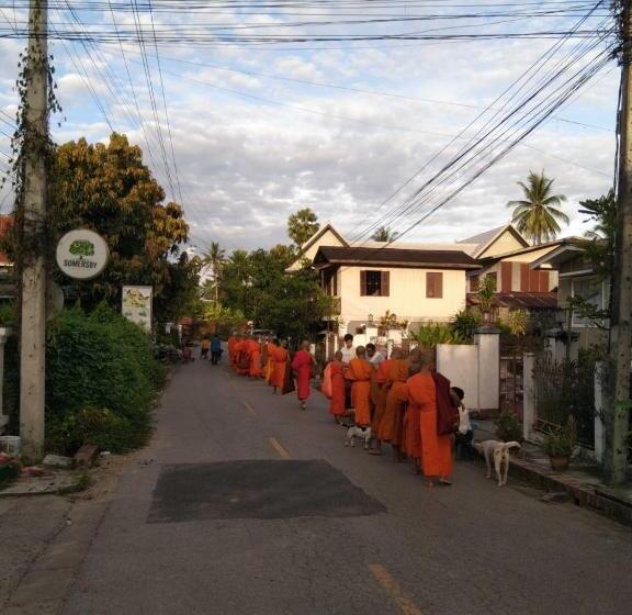 هتل Moon S House Luangprabang