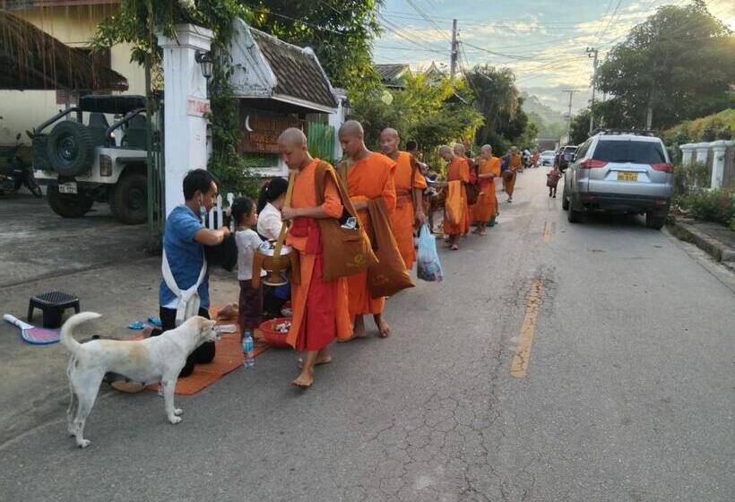 هتل Moon S House Luangprabang