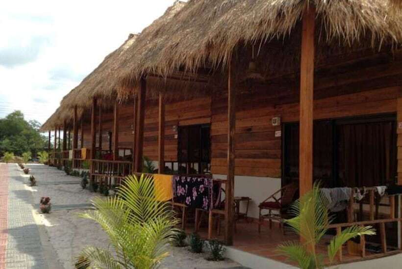 בית מלון כפרי Otres Lodge