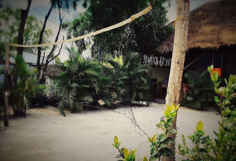 בית מלון כפרי Otres Lodge