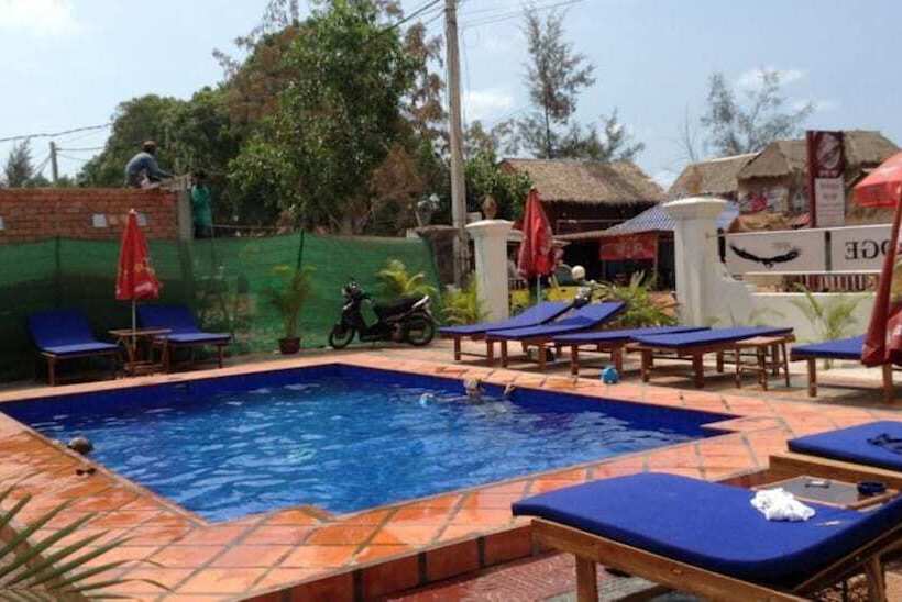 בית מלון כפרי Otres Lodge