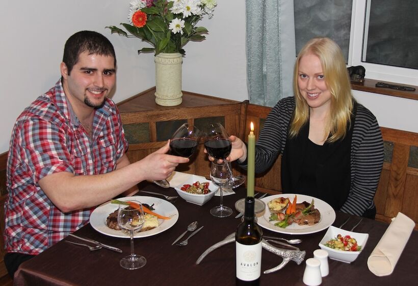 Kitimat Estuary Lodge B & B