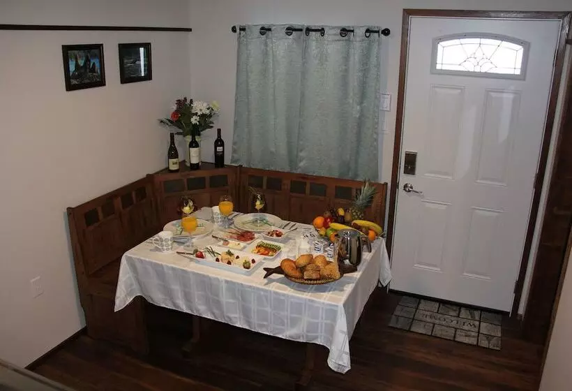 Kitimat Estuary Lodge B & B