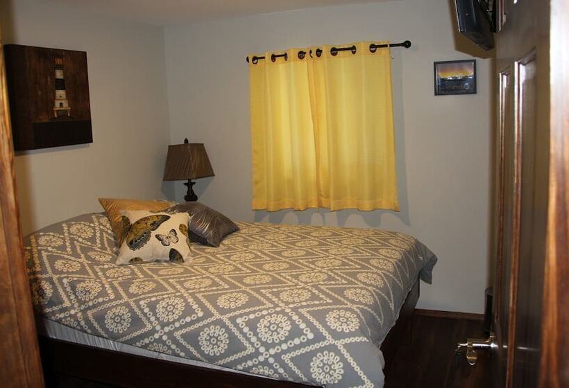 Kitimat Estuary Lodge B & B