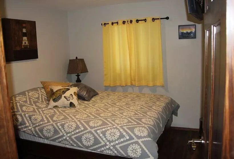 Kitimat Estuary Lodge B & B