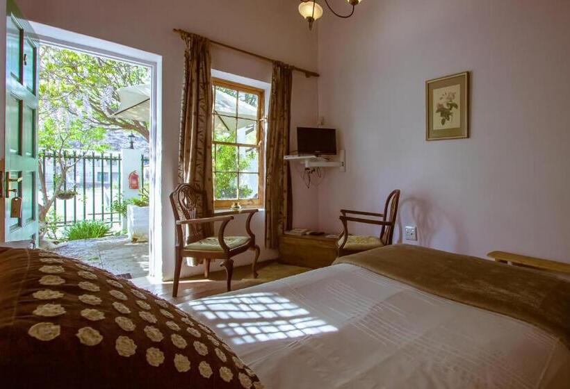 פנסיון The Barracks