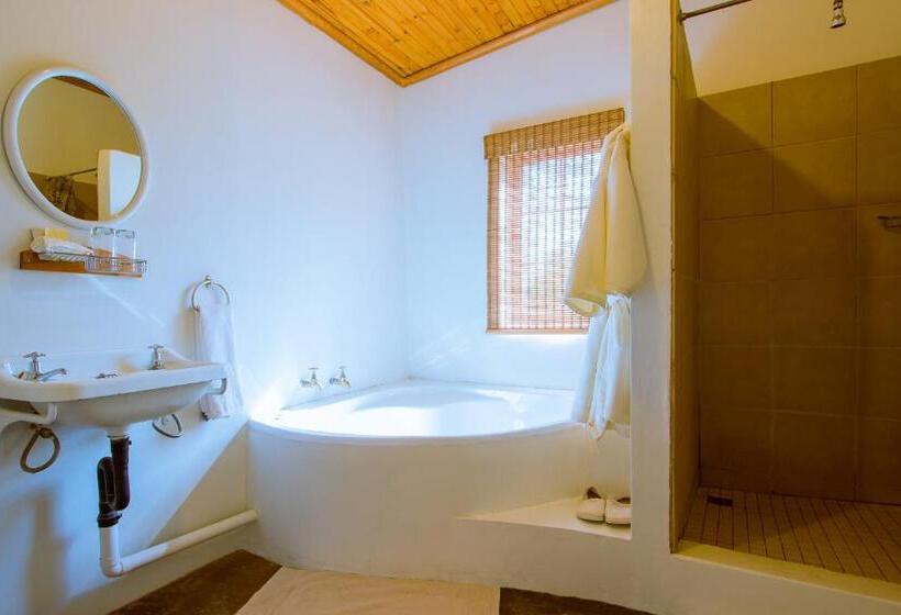 פנסיון The Barracks