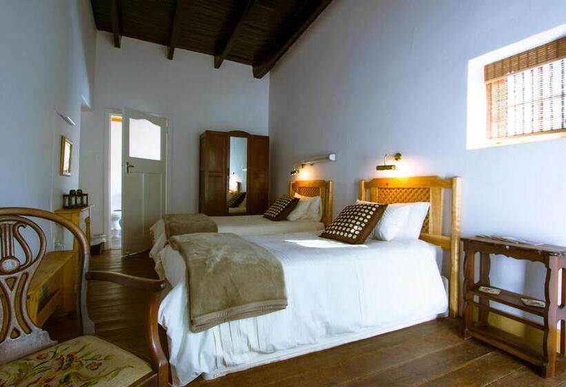 פנסיון The Barracks