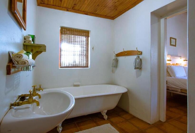 פנסיון The Barracks