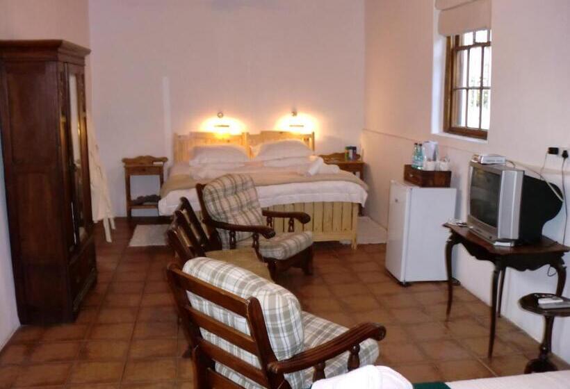 פנסיון The Barracks