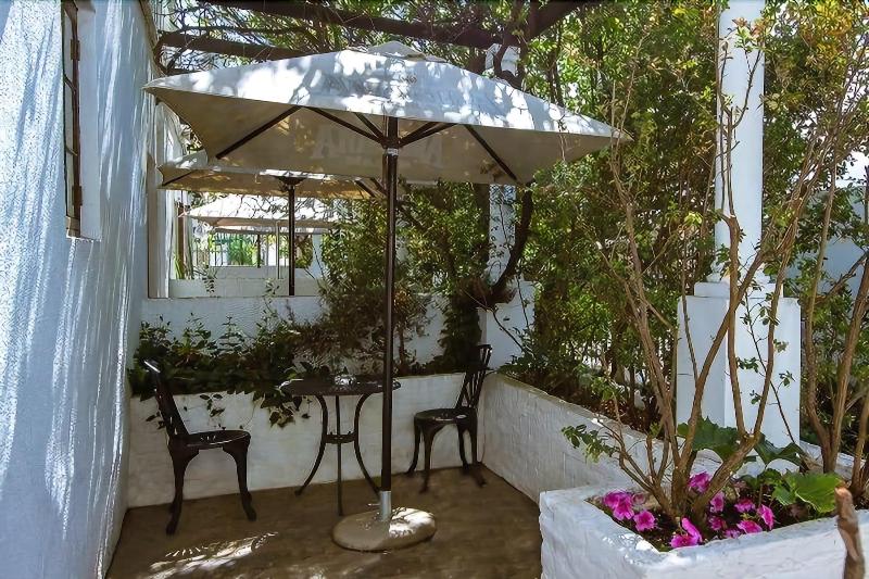 פנסיון The Barracks