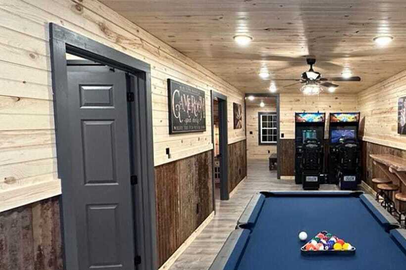 5 Bedrooms Pool Theater Arcade Firepit