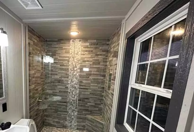 5 Bedrooms Pool Theater Arcade Firepit