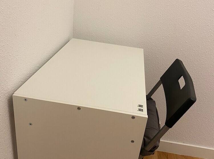 هاستل Room Grass