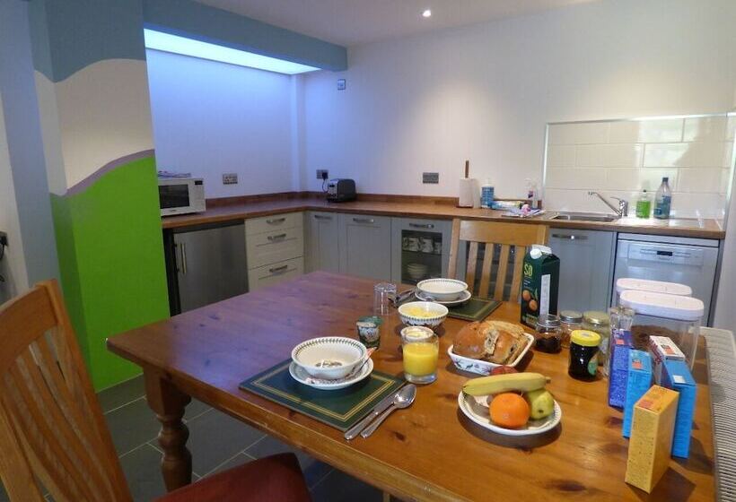 Bed and Breakfast Highfield House