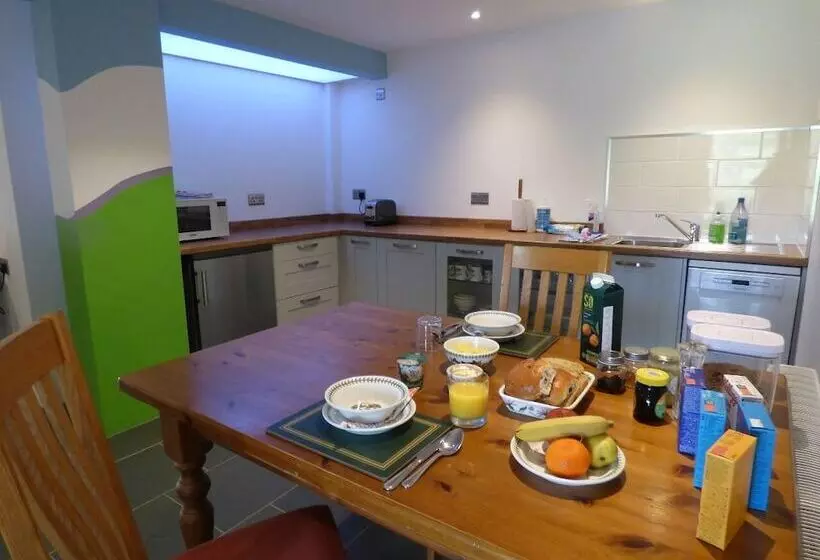 Bed and Breakfast Highfield House