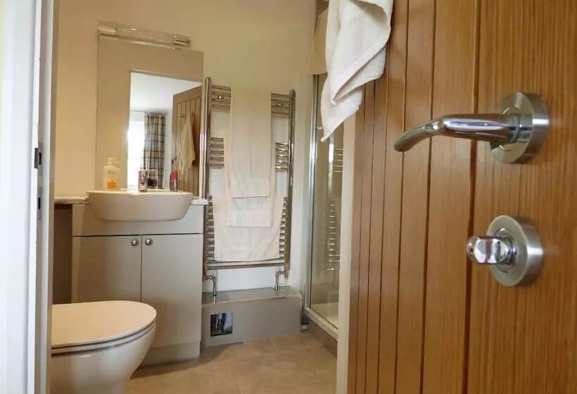 Bed and Breakfast Highfield House
