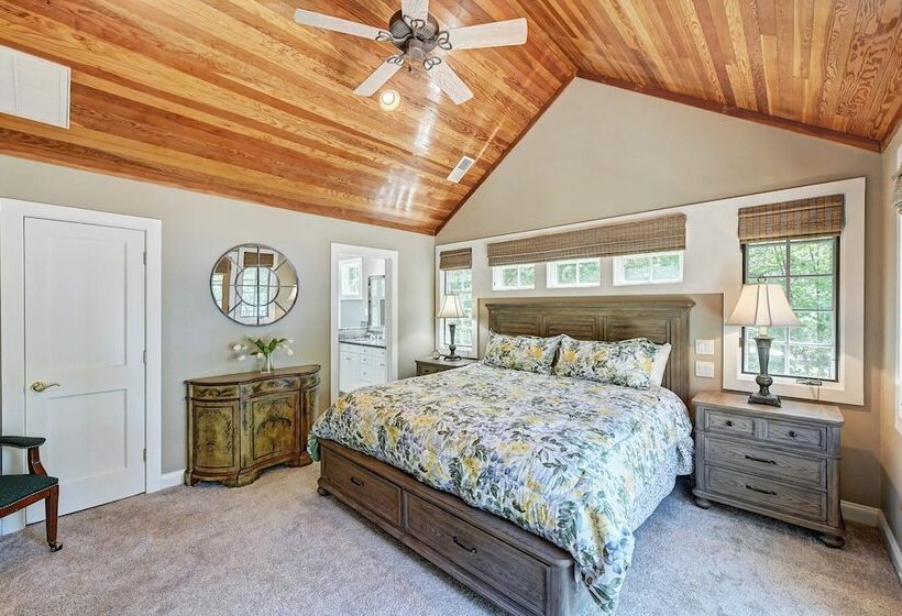 Boathouse Cove By Avantstay Pool + Swim Dock Hot Tub