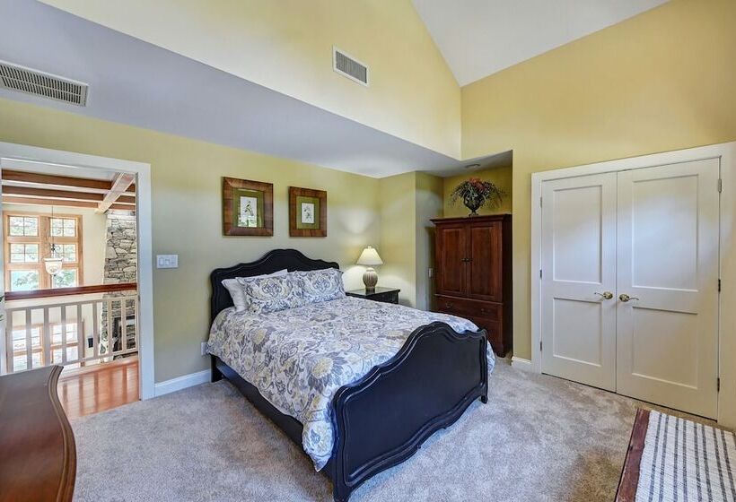 Boathouse Cove By Avantstay Pool + Swim Dock Hot Tub