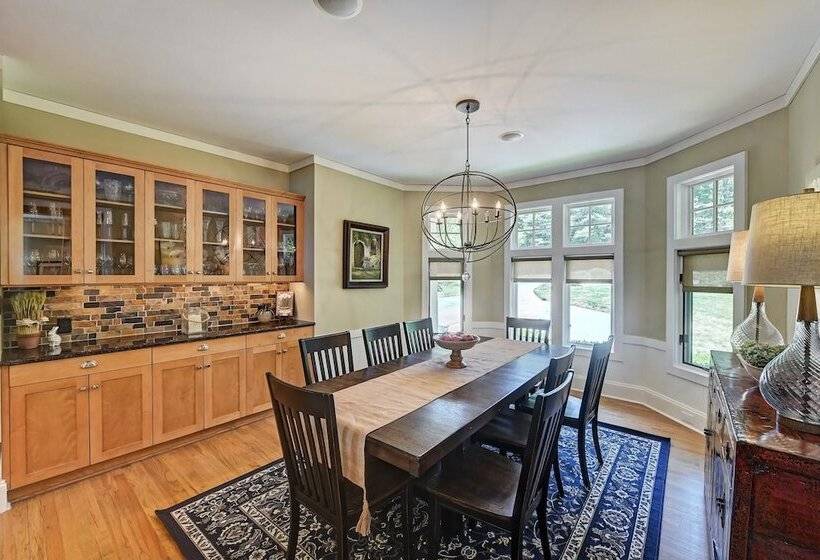 Boathouse Cove By Avantstay Pool + Swim Dock Hot Tub