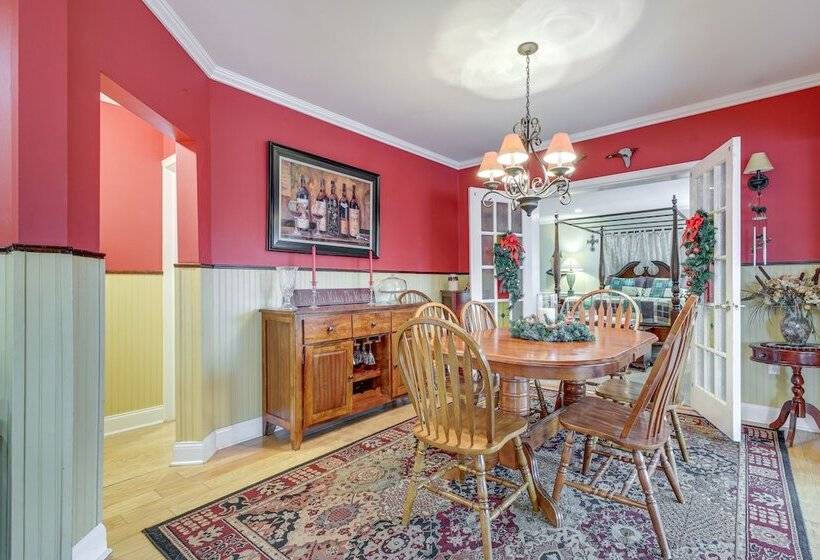 Bolton Landing Home W/ Hot Tub < 1 Mi To Lake!