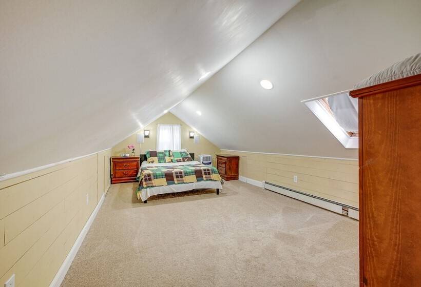 Bolton Landing Home W/ Hot Tub < 1 Mi To Lake!