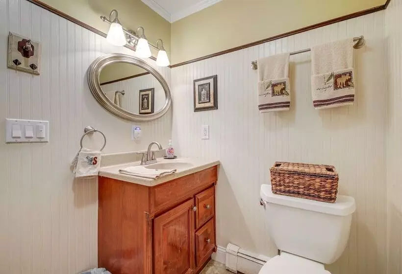 Bolton Landing Home W/ Hot Tub < 1 Mi To Lake!