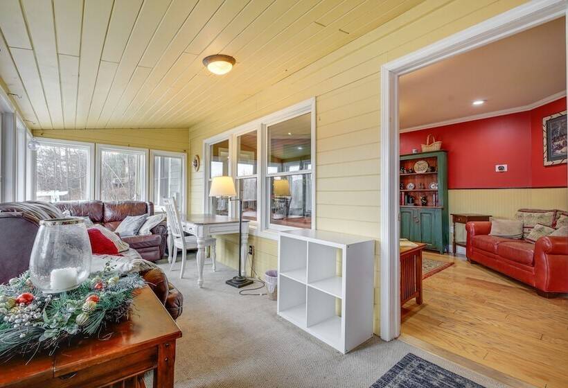 Bolton Landing Home W/ Hot Tub < 1 Mi To Lake!