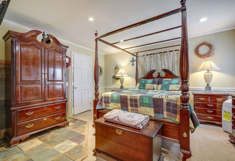 Bolton Landing Home W/ Hot Tub < 1 Mi To Lake!