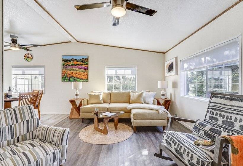 Charming Petaluma Cottage W/ Grill Near Wineries