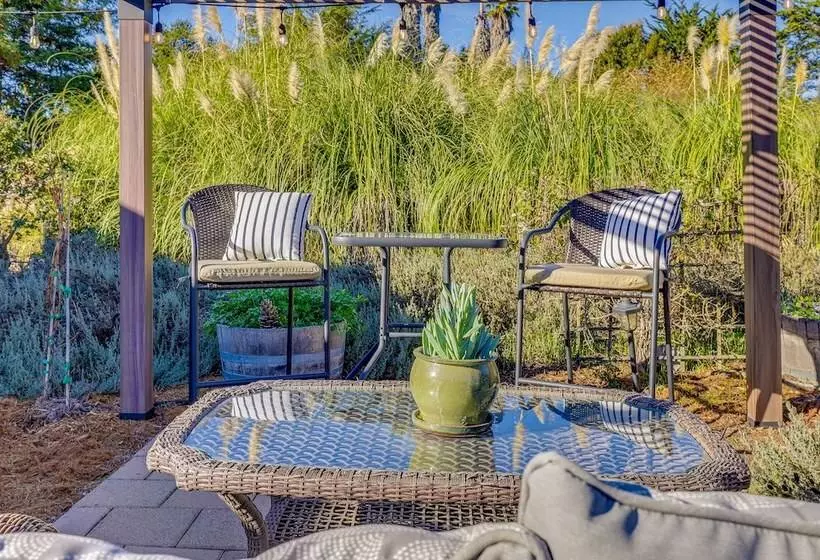 Charming Petaluma Cottage W/ Grill Near Wineries