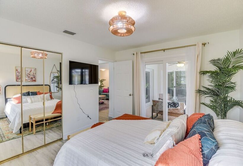 Palm Coast Home W/ Heated Pool, Fire Pit & Bbq!