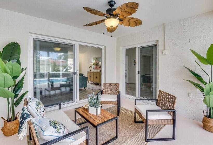 Palm Coast Home W/ Heated Pool, Fire Pit & Bbq!