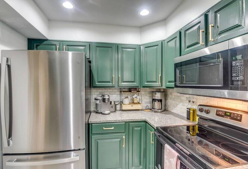 Palm Coast Home W/ Heated Pool, Fire Pit & Bbq!