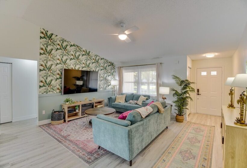 Palm Coast Home W/ Heated Pool, Fire Pit & Bbq!