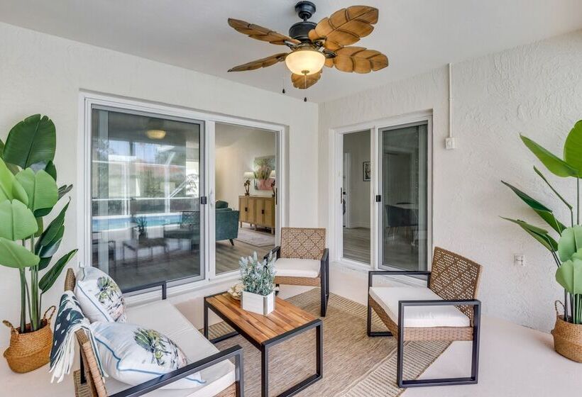 Palm Coast Home W/ Heated Pool, Fire Pit & Bbq!