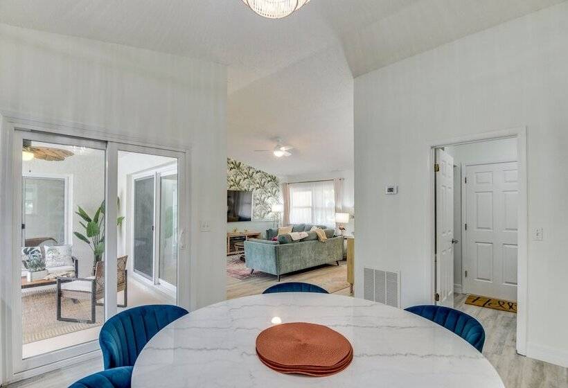 Palm Coast Home W/ Heated Pool, Fire Pit & Bbq!