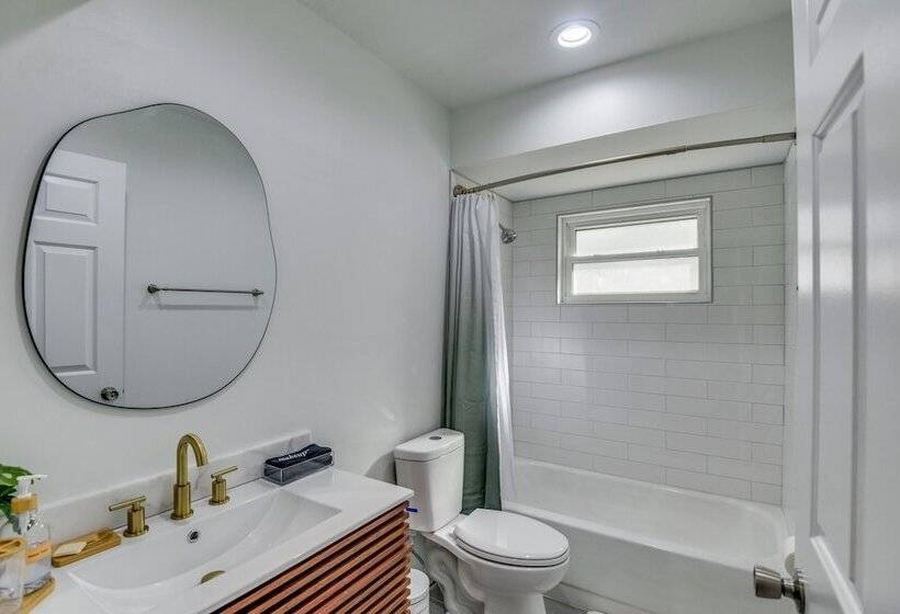 Palm Coast Home W/ Heated Pool, Fire Pit & Bbq!