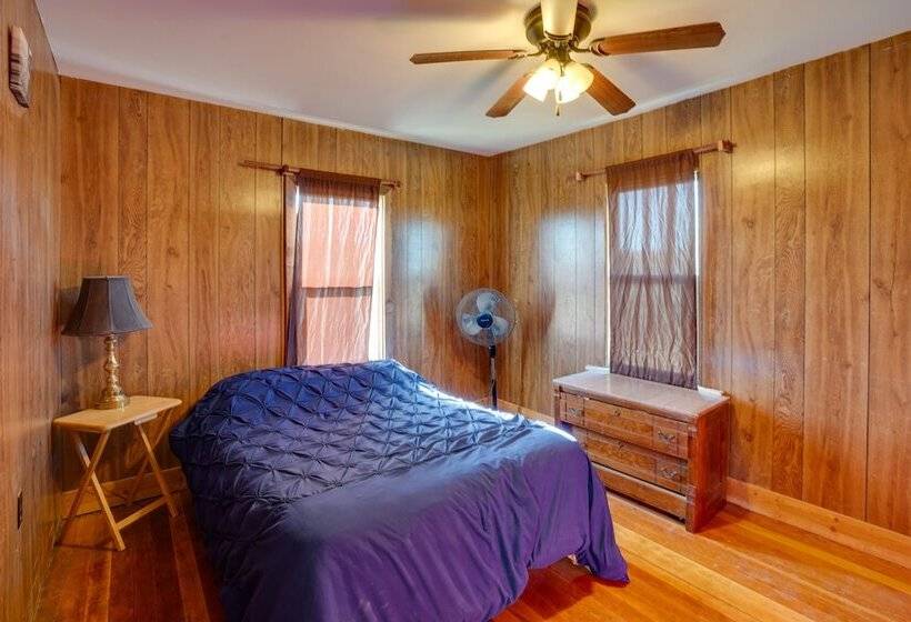 Corral Creek Cow Camp: Pet Friendly Circle Cabin