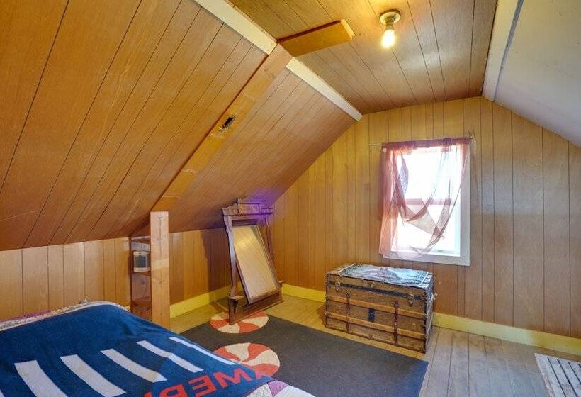 Corral Creek Cow Camp: Pet Friendly Circle Cabin