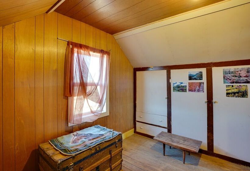 Corral Creek Cow Camp: Pet Friendly Circle Cabin