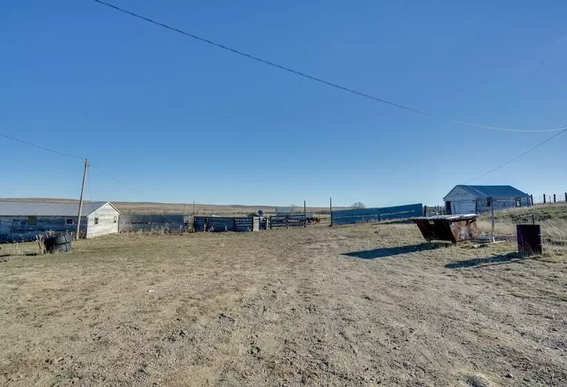 Corral Creek Cow Camp: Pet Friendly Circle Cabin