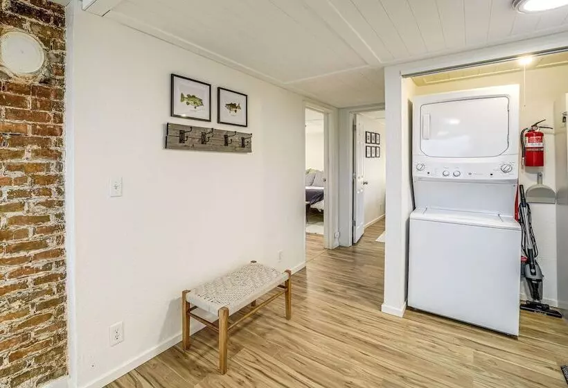 Cozy Grand Coulee Home W/ Deck & Views!