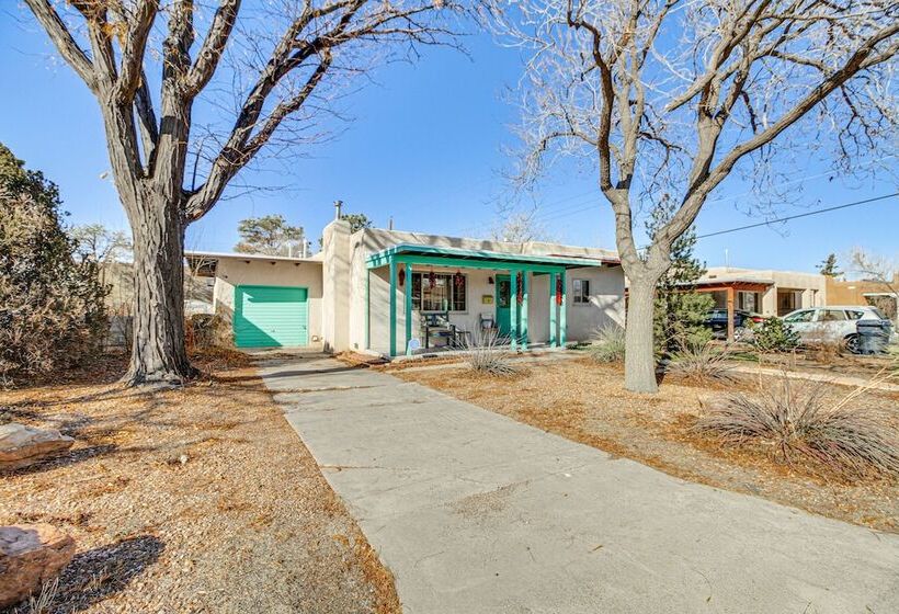 Dog Friendly Albuquerque Home: 1 Mi To U Of Nm!